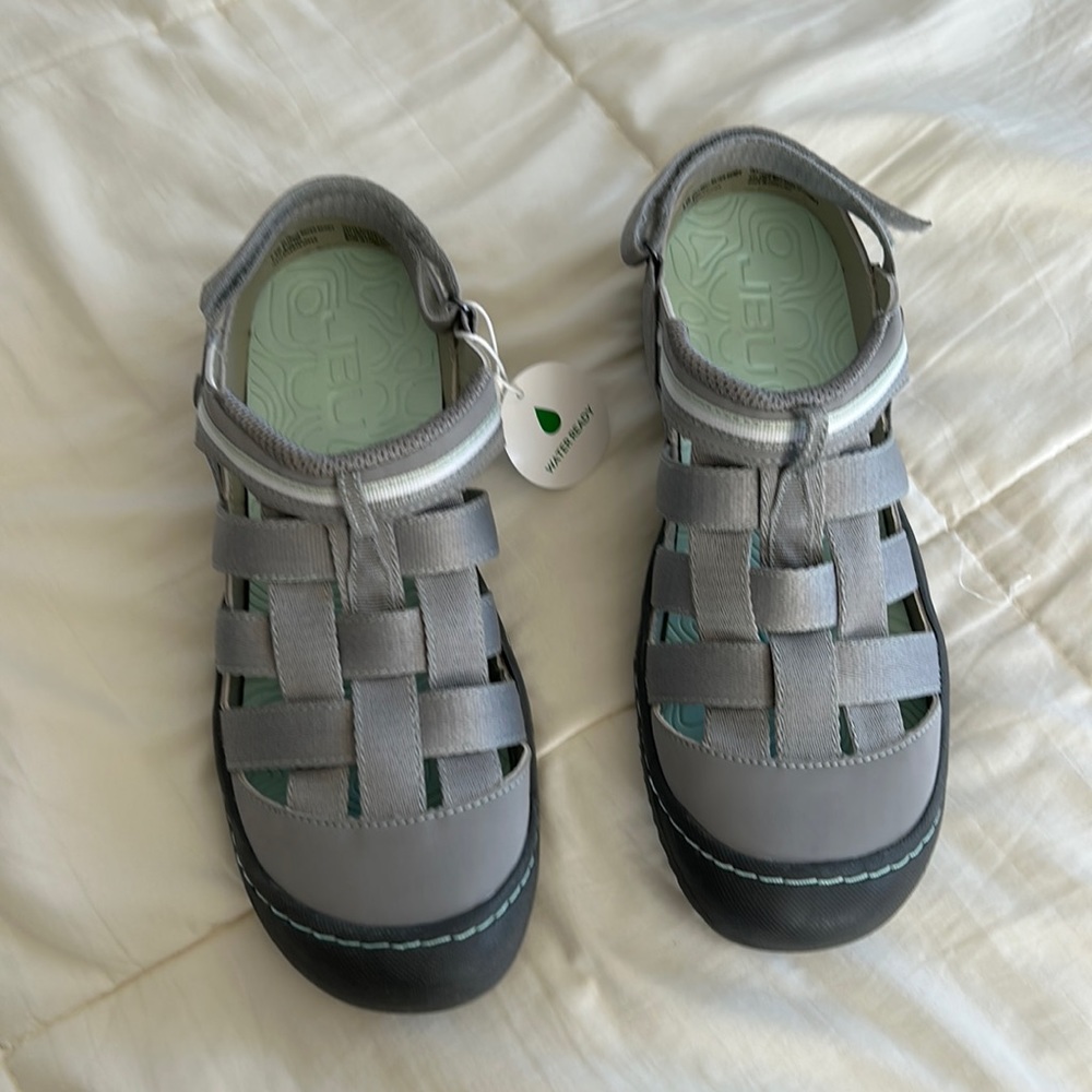 JBU shoes size 9.5